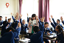 美女干逼免费君谊中学“新初中”